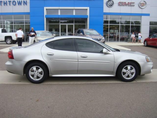 2008 Pontiac Grand Prix Unknown