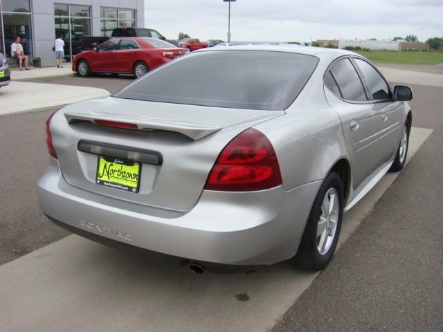 2008 Pontiac Grand Prix Unknown