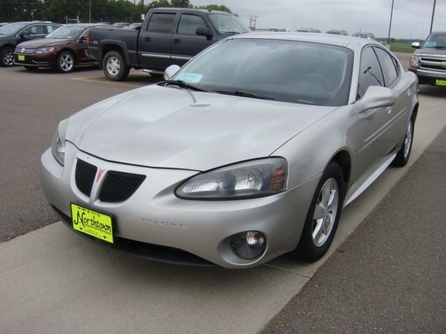 2008 Pontiac Grand Prix Unknown