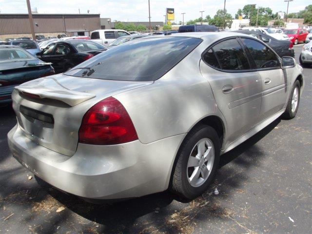 2008 Pontiac Grand Prix Unknown
