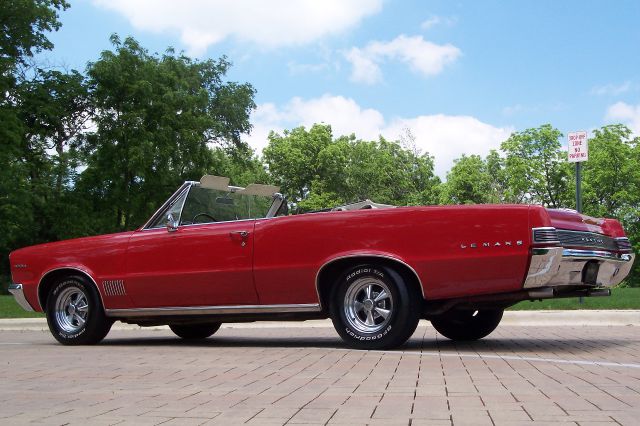 1965 Pontiac LEMANS GTO 5.6L Automatic SE