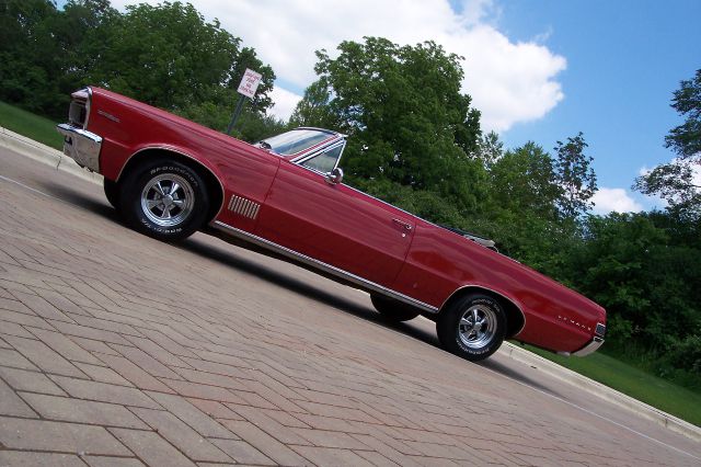1965 Pontiac LEMANS GTO 5.6L Automatic SE