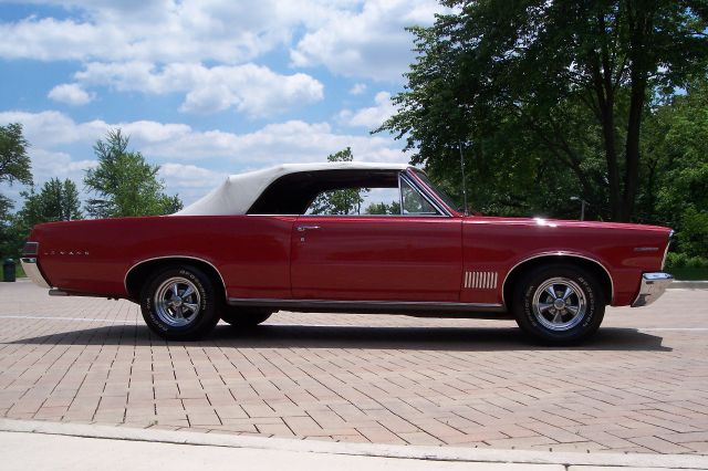 1965 Pontiac LEMANS GTO 5.6L Automatic SE