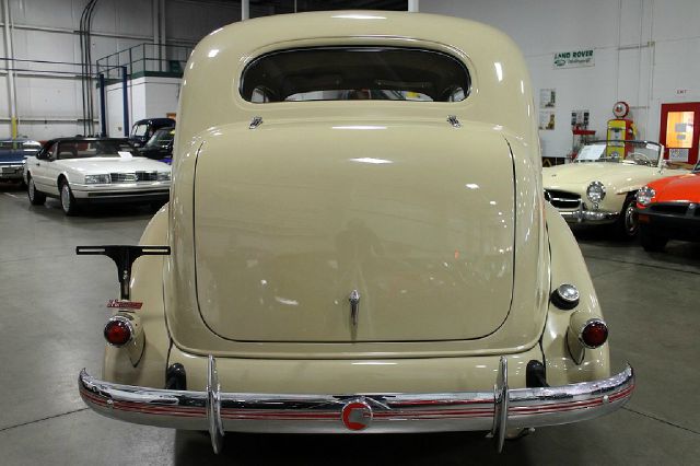 1936 Pontiac Master Silverstreak Unknown