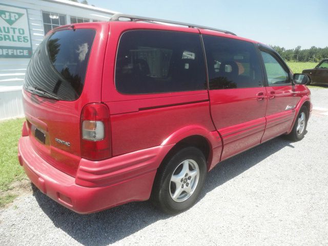 1999 Pontiac Montana 2WD 2dr Supercab 126