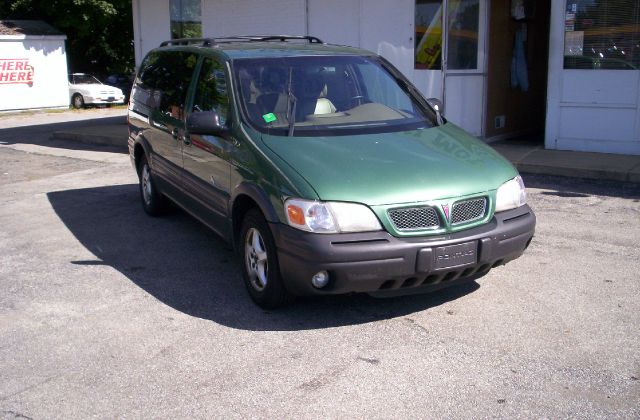 2000 Pontiac Montana 2WD 2dr Supercab 126