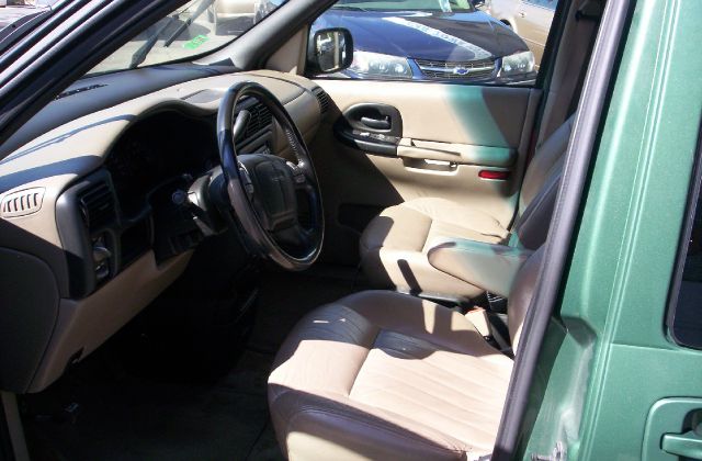 2000 Pontiac Montana 2WD 2dr Supercab 126