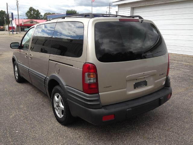 2000 Pontiac Montana 2WD 2dr Supercab 126