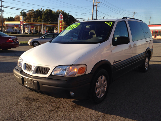 2000 Pontiac Montana 2WD 2dr Supercab 126