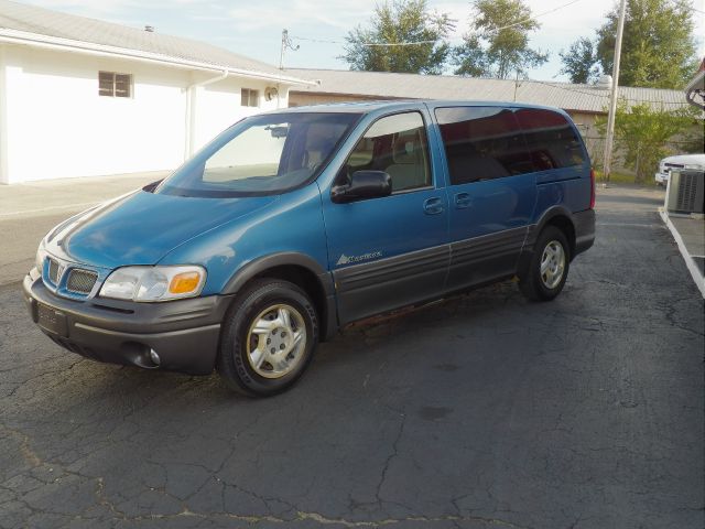 2000 Pontiac Montana 2WD 2dr Supercab 126