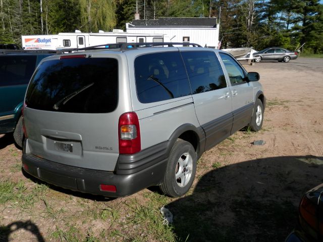 2000 Pontiac Montana 2WD 2dr Supercab 126