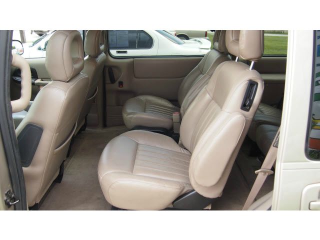 2000 Pontiac Montana 2WD 2dr Supercab 126