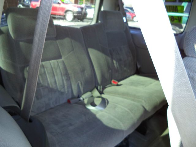 2000 Pontiac Montana 2WD 2dr Supercab 126