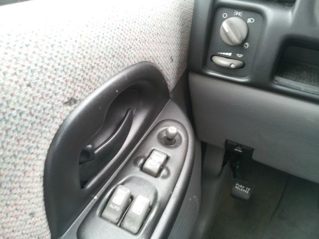 2001 Pontiac Montana Doublecab LG BD