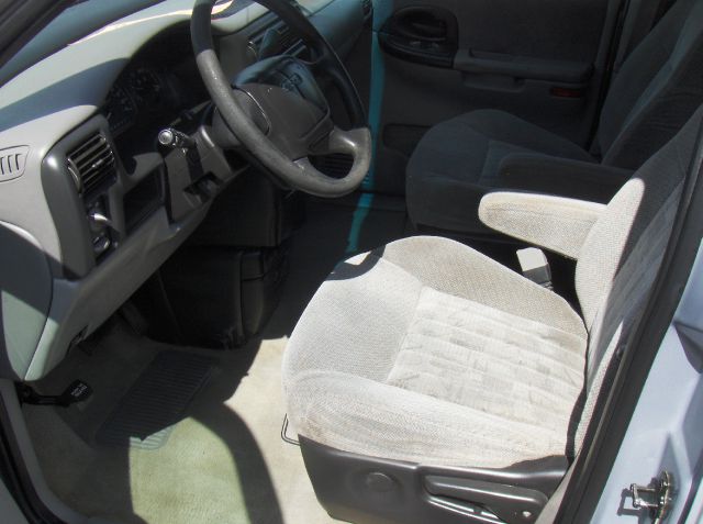 2001 Pontiac Montana Doublecab LG BD