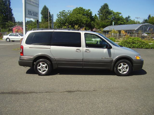 2001 Pontiac Montana GLS SUV