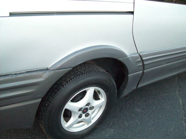 2002 Pontiac Montana UP 4WD