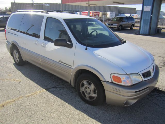 2002 Pontiac Montana CREW CAB RTL W/leather