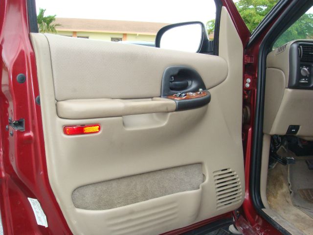 2002 Pontiac Montana Unknown