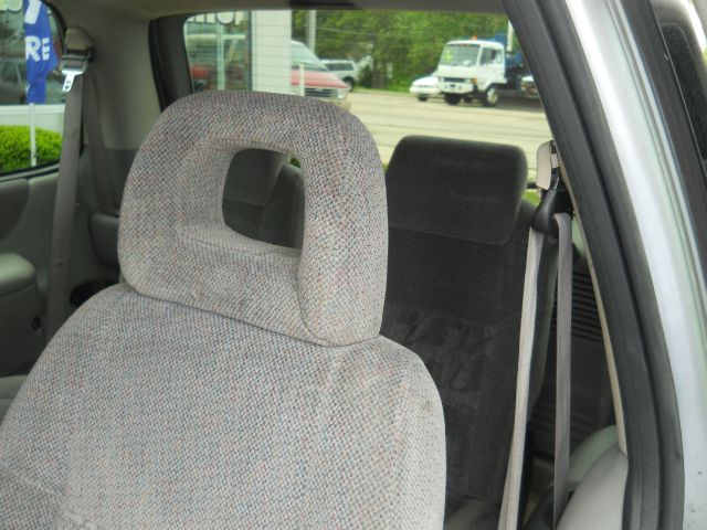 2002 Pontiac Montana SE ZX4