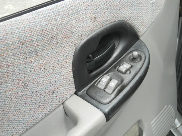 2002 Pontiac Montana SE ZX4