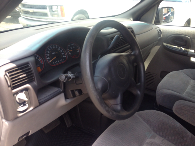 2002 Pontiac Montana 4WD Crew Cab 167 LTZ