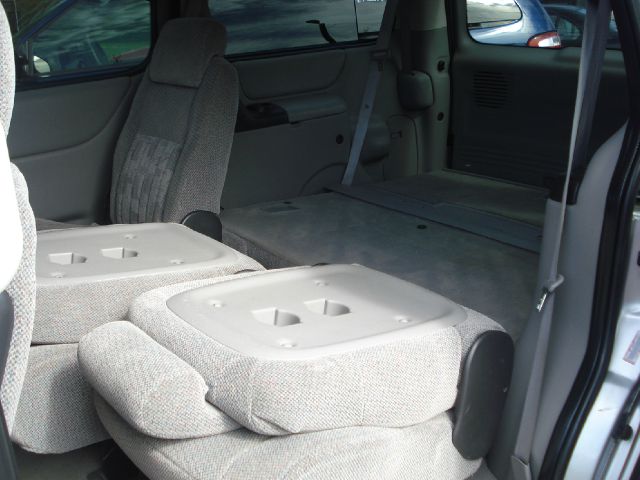 2003 Pontiac Montana 4WD SLT