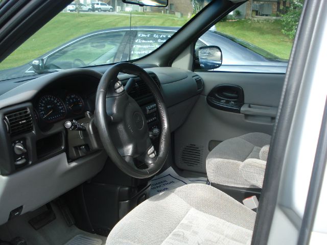 2003 Pontiac Montana 4WD SLT