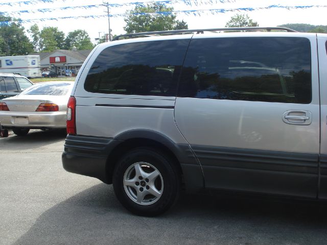 2003 Pontiac Montana 4WD SLT