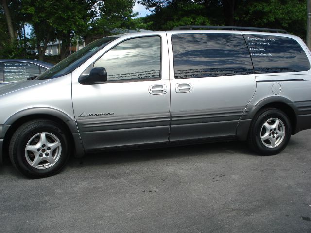 2003 Pontiac Montana 4WD SLT
