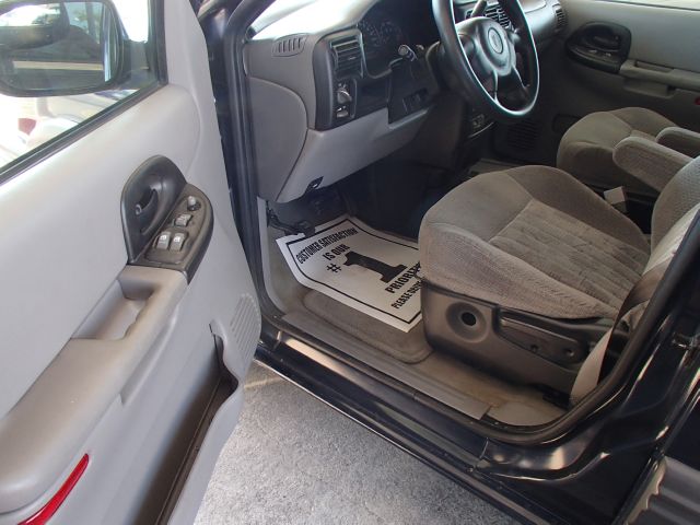 2004 Pontiac Montana SLT K