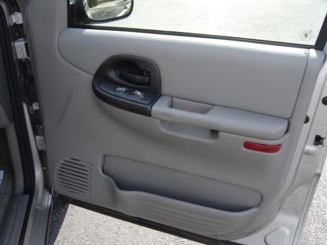 2004 Pontiac Montana Unknown