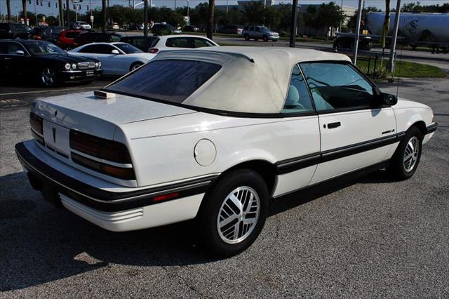 1990 Pontiac Sunbird 1.8T Quattro