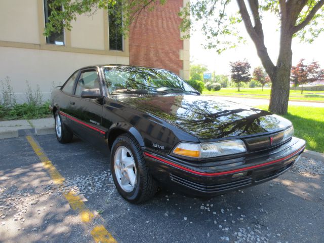 1994 Pontiac Sunbird Sedan XLE