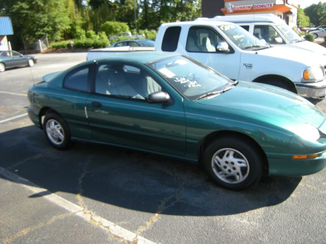 1997 Pontiac Sunfire 4dr Sdn SL Auto Sedan