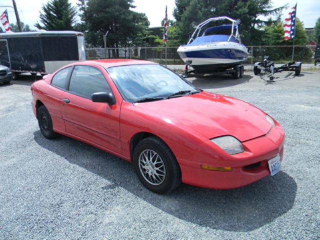1997 Pontiac Sunfire 4dr Sdn SL Auto Sedan