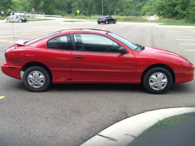 1998 Pontiac Sunfire 4dr Sdn SL Auto Sedan