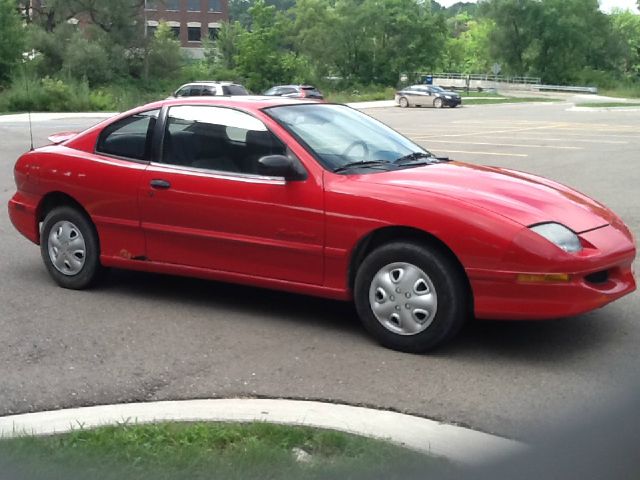 1998 Pontiac Sunfire 4dr Sdn SL Auto Sedan