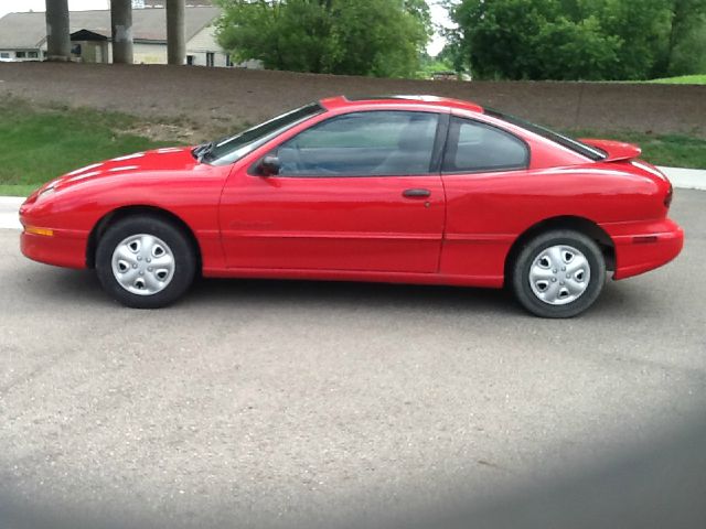 1998 Pontiac Sunfire 4dr Sdn SL Auto Sedan