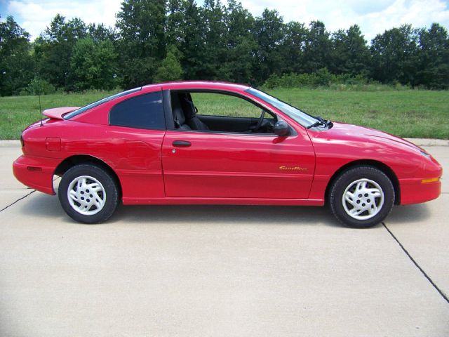 1999 Pontiac Sunfire 4dr Sdn SL Auto Sedan