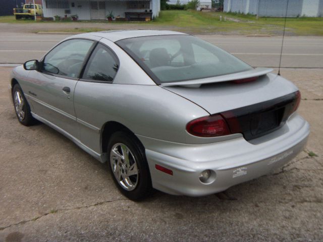 2000 Pontiac Sunfire 4dr Sdn SL Auto Sedan