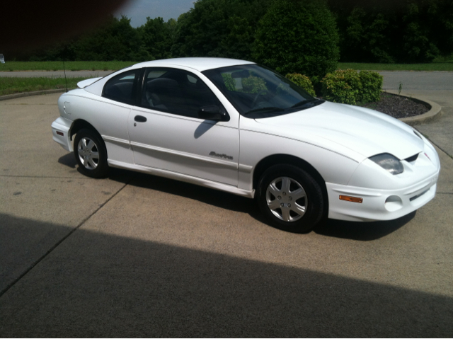 2000 Pontiac Sunfire 4dr Sdn SL Auto Sedan