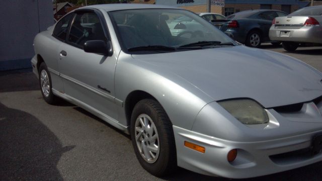 2000 Pontiac Sunfire 4dr Sdn SL Auto Sedan