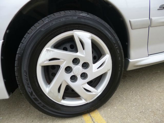 2000 Pontiac Sunfire 4dr Sdn SL Auto Sedan