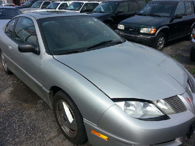 2005 Pontiac Sunfire 5 Door Quad Seating