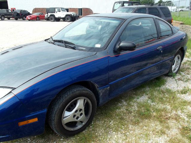 2005 Pontiac Sunfire 5 Door Quad Seating