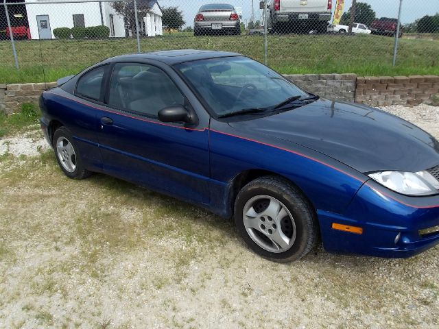 2005 Pontiac Sunfire 5 Door Quad Seating