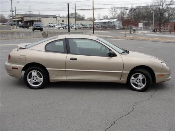 2005 Pontiac Sunfire SE