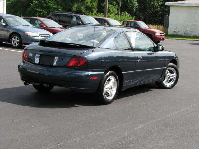 2005 Pontiac Sunfire Base