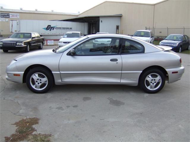 2005 Pontiac Sunfire EXL Nav/dvd/roof
